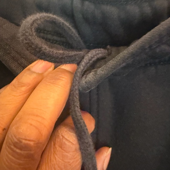 Carhartt Black Jogger Pants - Picture 6 of 6